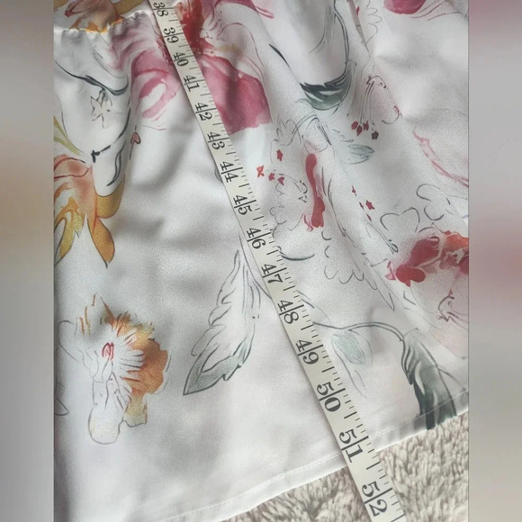 NWT NoraCora White Beach Dress Floral Design Sz Sm Oversized - Picture 6 of 6